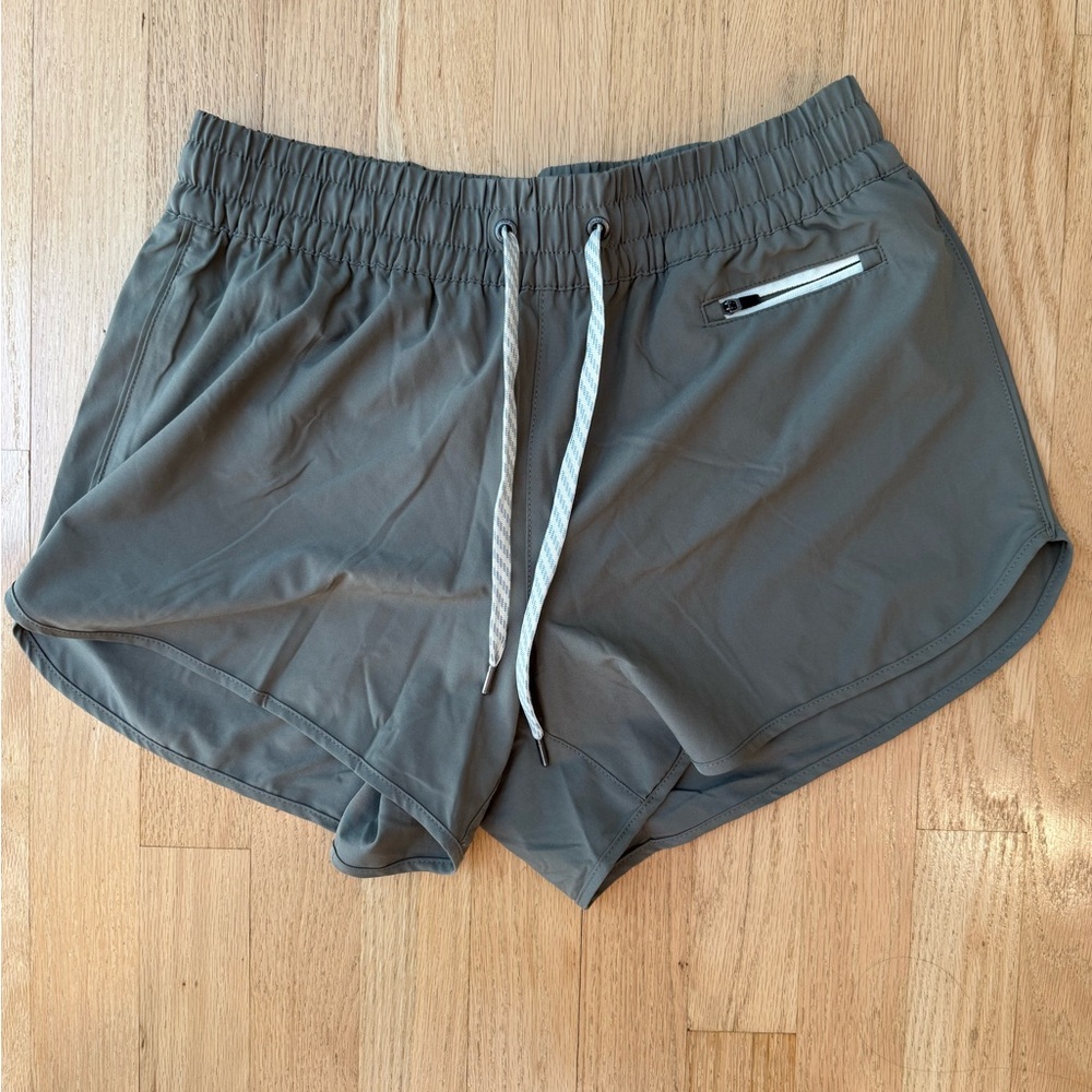 EUC Vuori Clementine Women’s Shorts M 4”